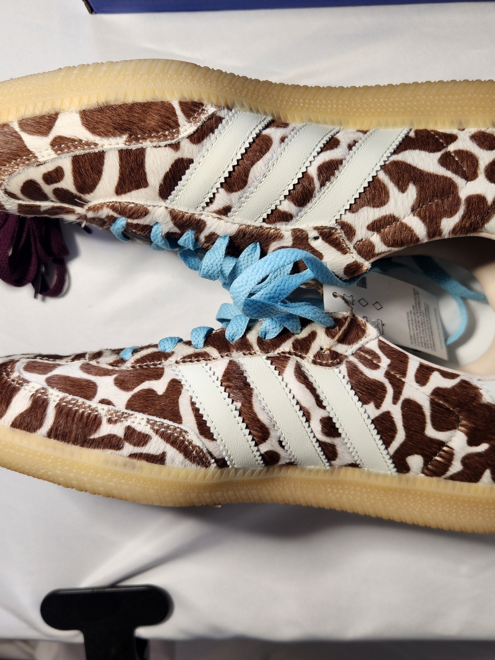 NWT Adidas Samba OG W Brown Giraffe Print Sneakers with Light Blue Laces - Picture 3 of 8